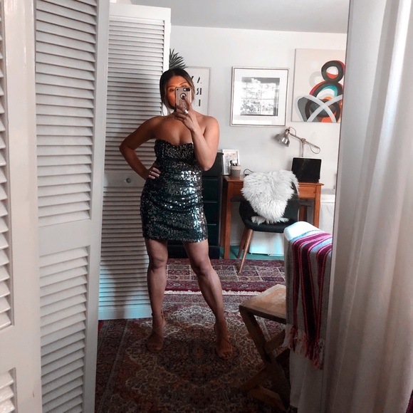 Stretchy Sequinned Dress - Sz 6/S - Picture 1 of 3